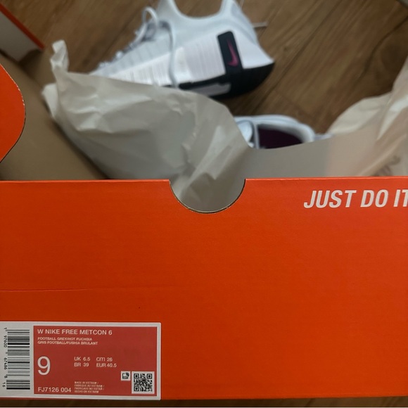 NIKE free metcon 6 brand new in box - Picture 2 of 4